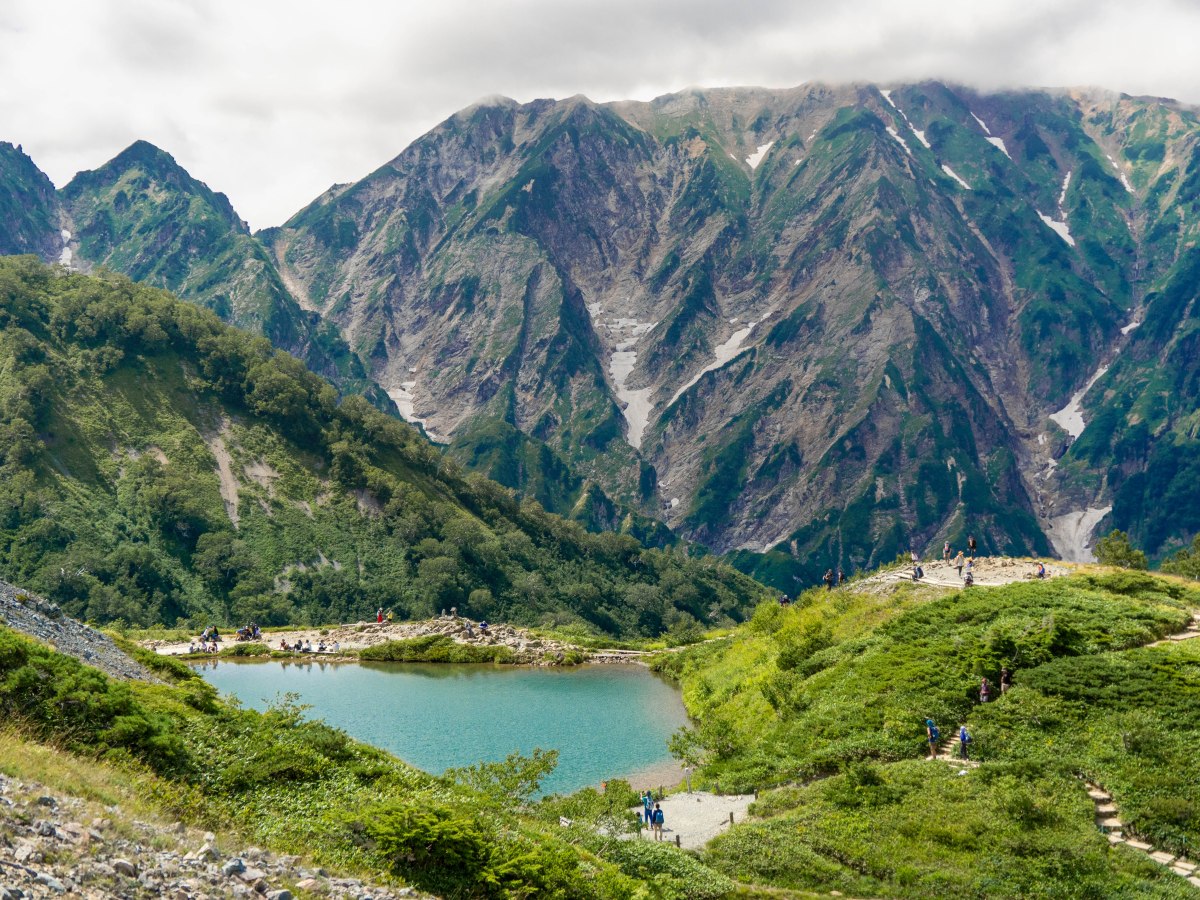 【日本】北阿爾卑斯山天空之鏡 白馬八方池
